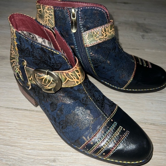 L’Artiste WOMEN’S GEORGIANA HANDPAINTED ANKLE BOOTS - Picture 3 of 12